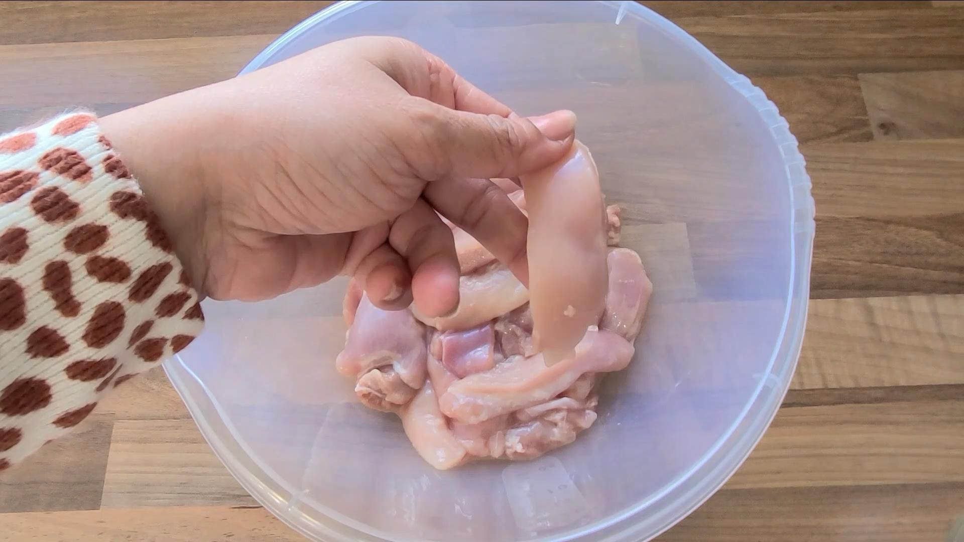 How to deep fry boneless chicken thighs